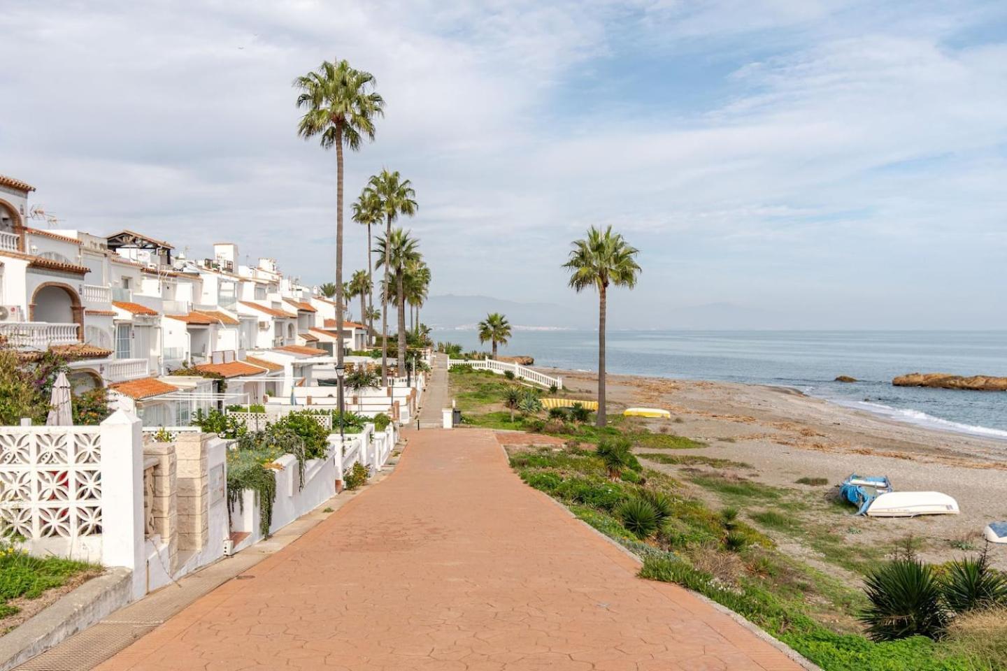 Playa Paraiso 79 - Townhouse At The For Up To 7 Guests * Manilva